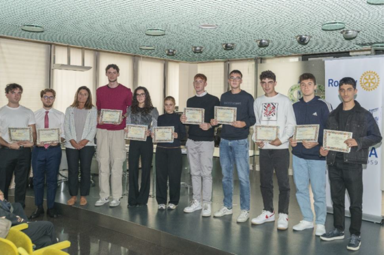 Il Rotary premia gli studenti faentini Il Rotary premia gli studenti faentini